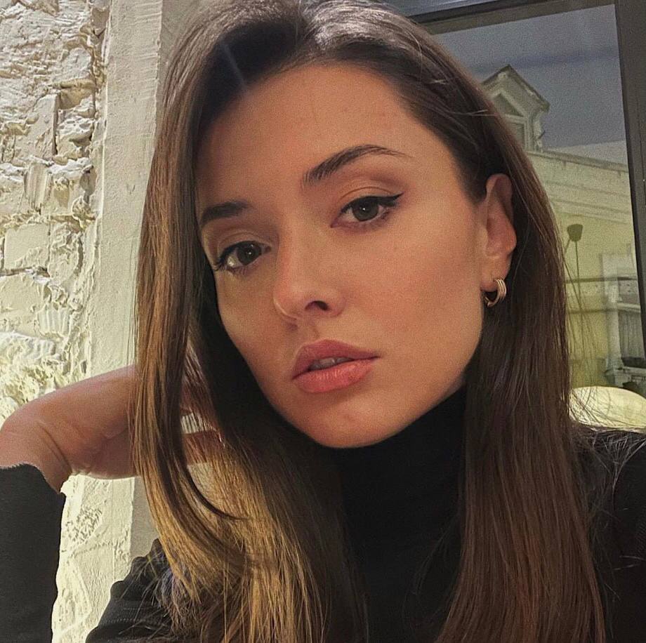 Isabella Stewart financial executive